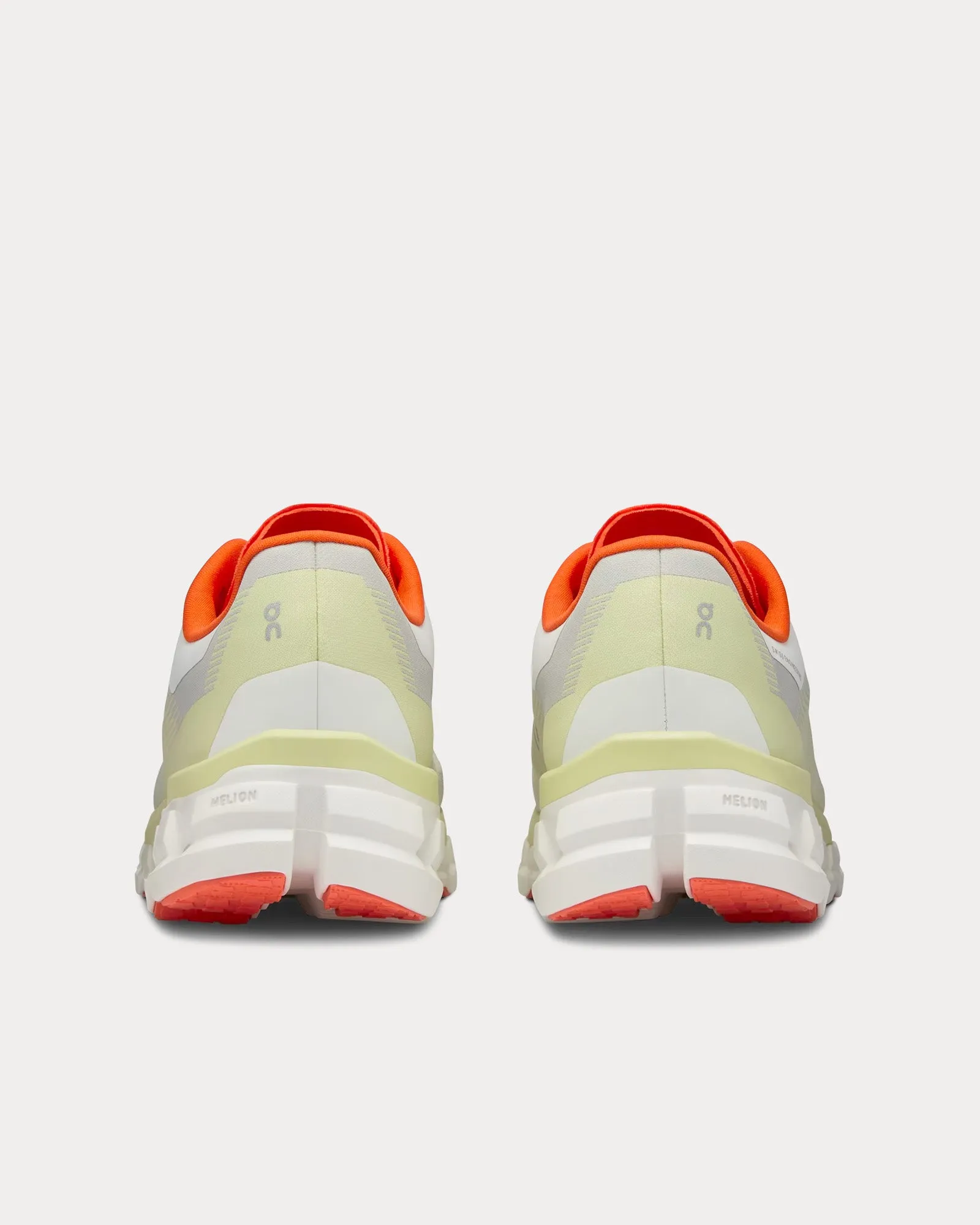 Cloudflow 4 White / Hay Running Shoes