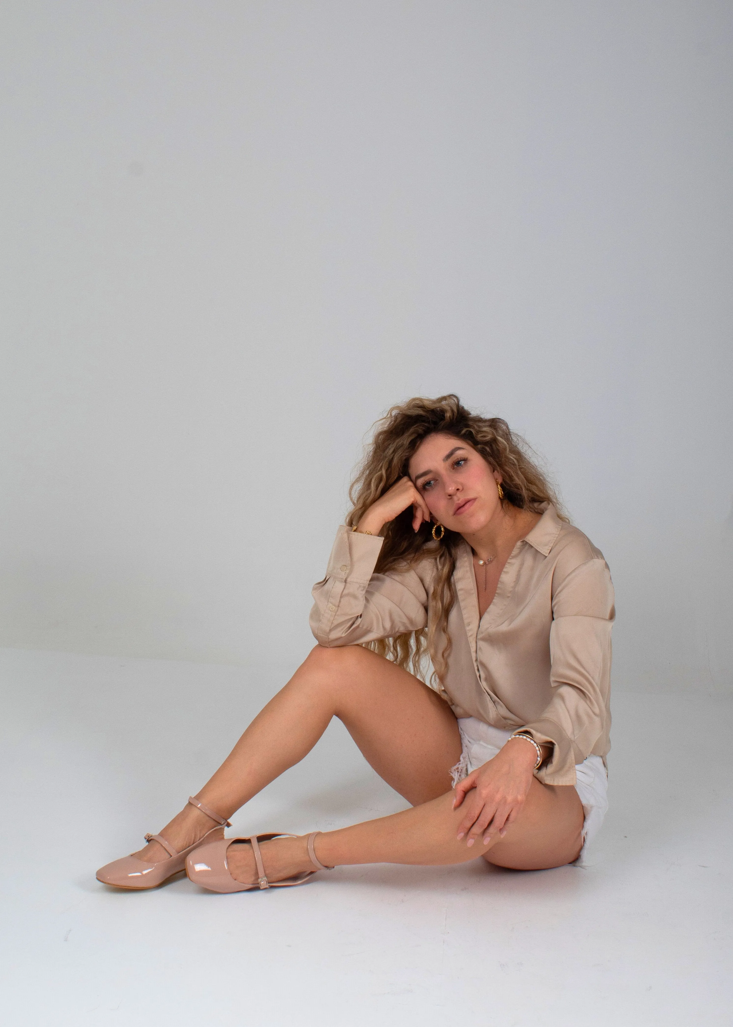 Larissa Charol Beige