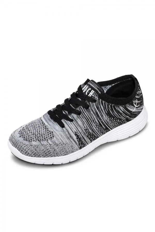 Omnia Dance Sneaker