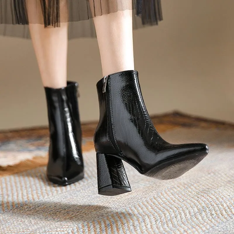 Pointed-toe Chelsea Chunky heeled Boots