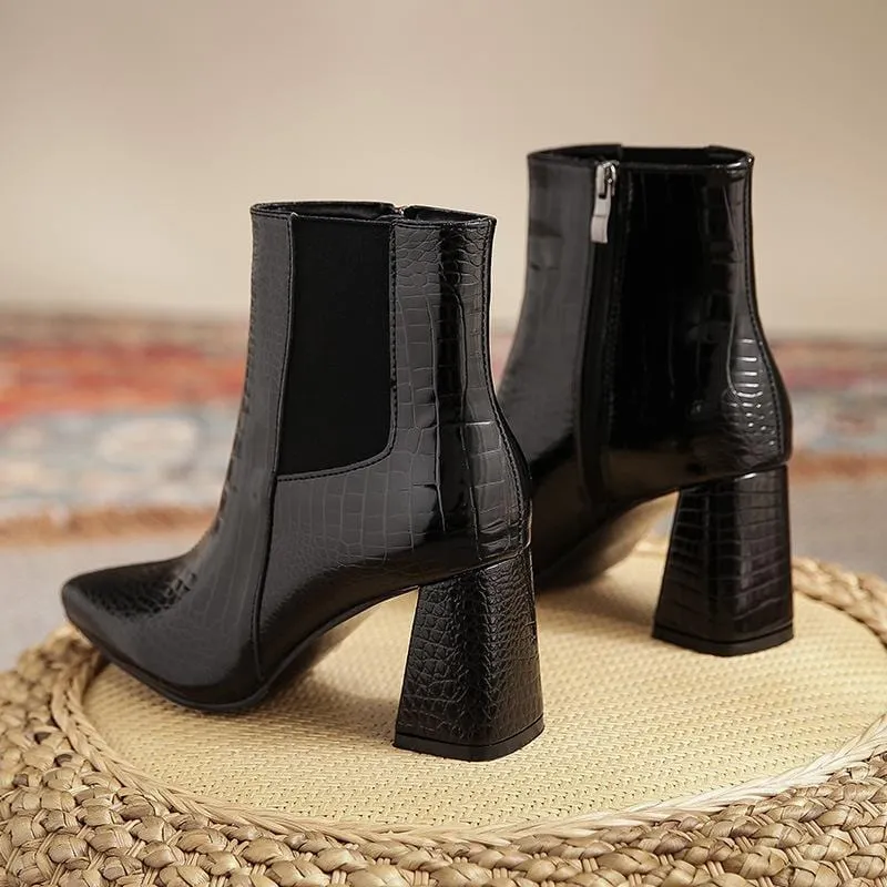Pointed-toe Chelsea Chunky heeled Boots