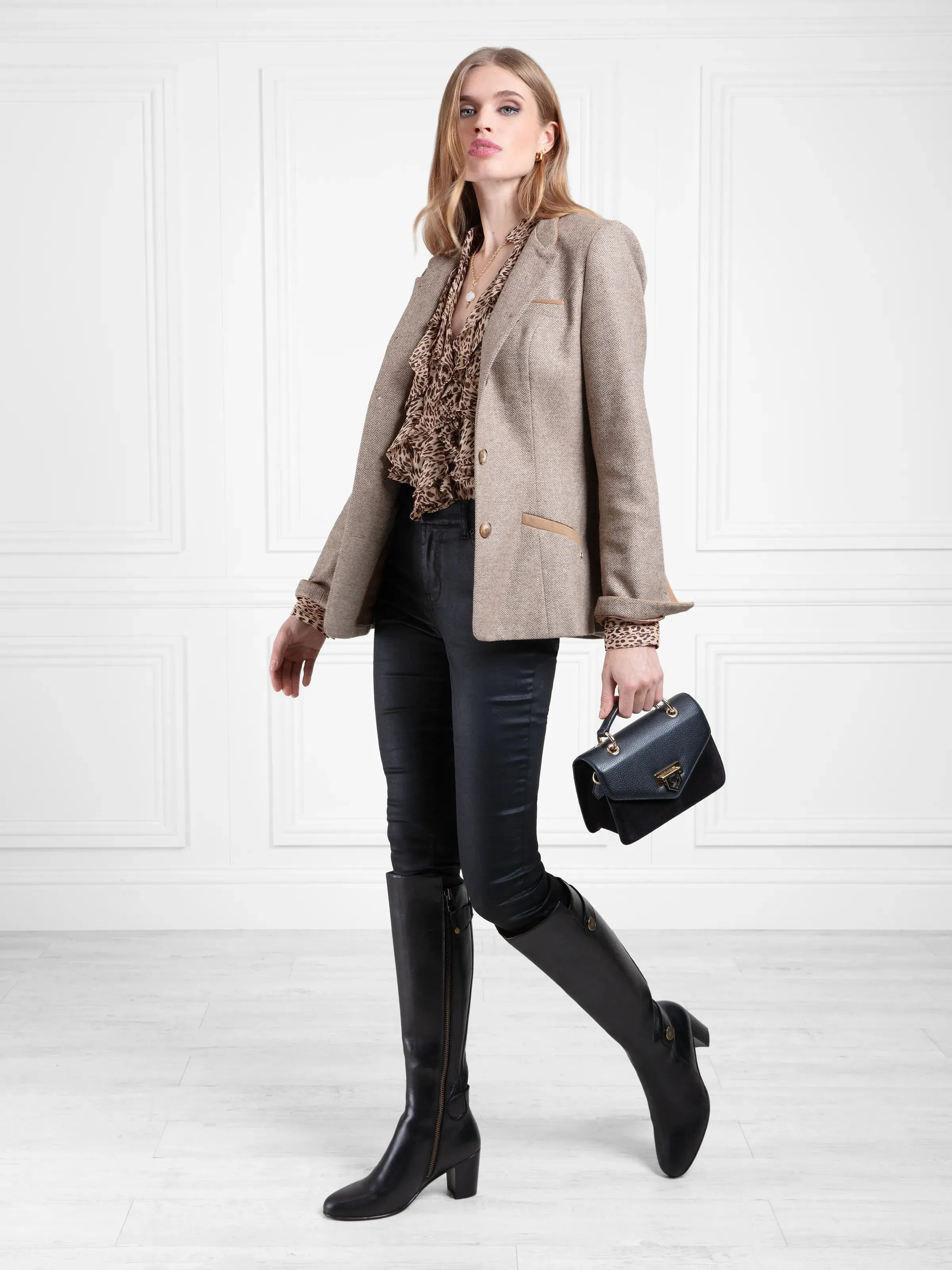 Upton - Black Leather